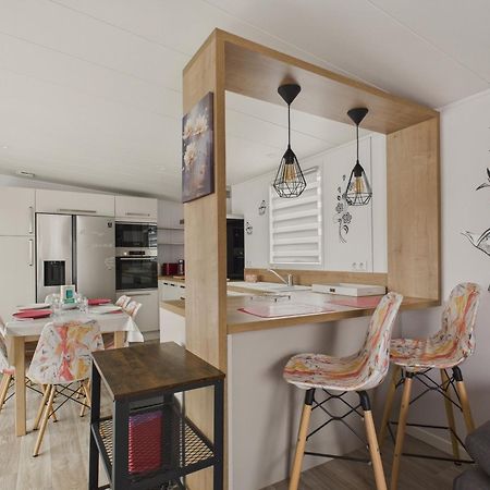 Joli Chalet Pour 6 - Domaine Avec Piscine 布雷蒂诺斯梅尔 外观 照片
