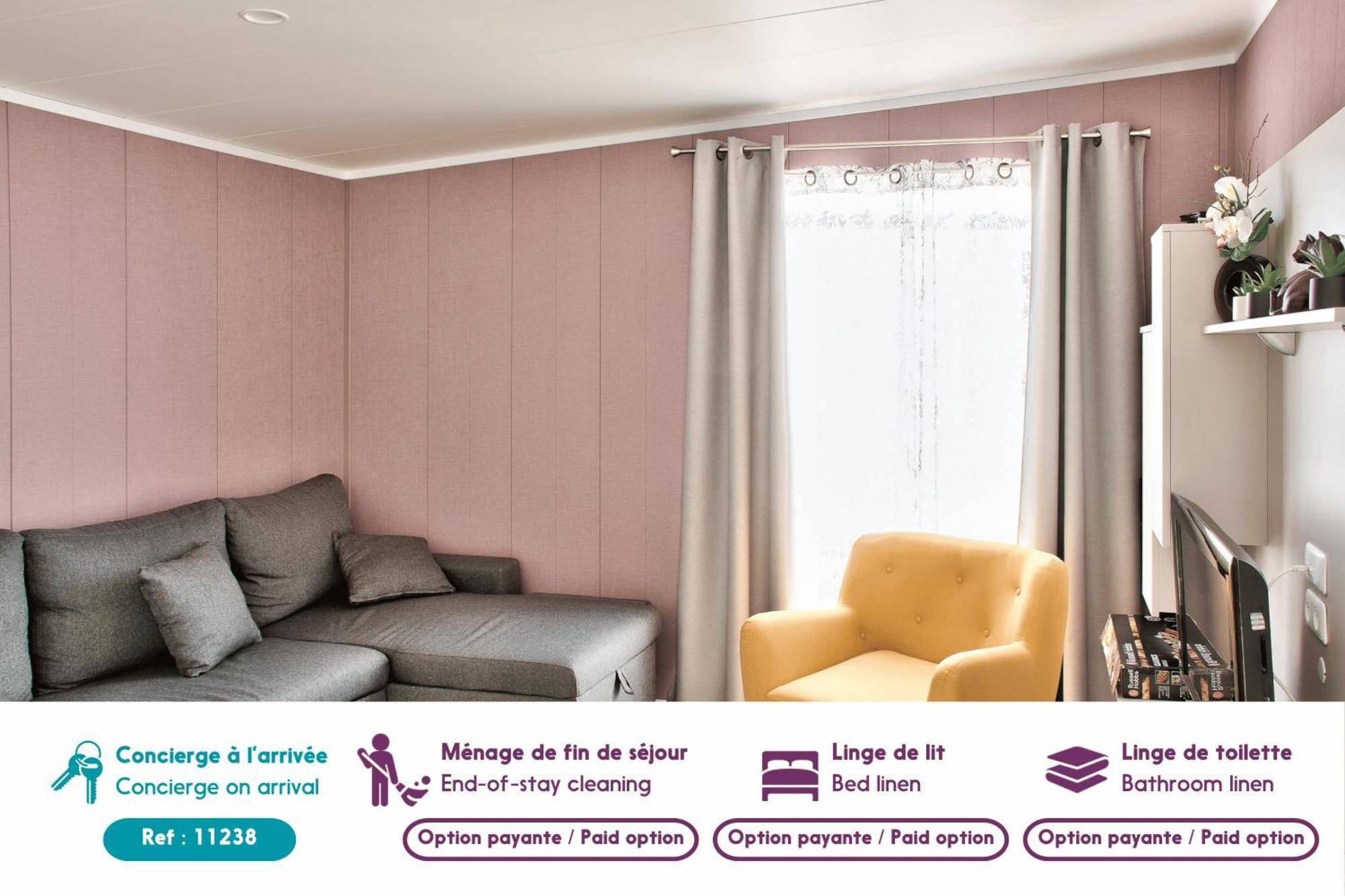 Joli Chalet Pour 6 - Domaine Avec Piscine 布雷蒂诺斯梅尔 外观 照片